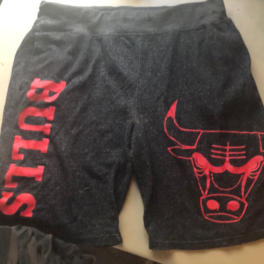 Chicago bulls nba shorts size L